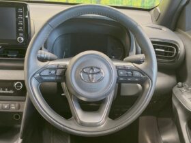 
									TOYOTA Yaris Cross Z Pearl White 2023′ CJEJ7 full								
