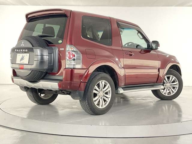 MITSUBISHI Pajero VR-2 Red 2015′ CJFRW