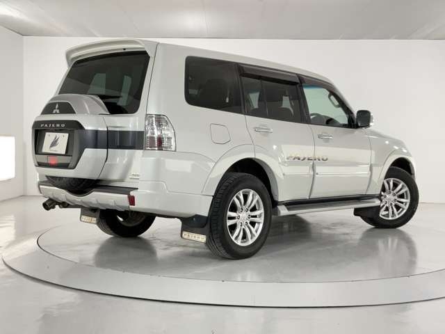 MITSUBISHI Pajero Super Exceeded Pearl White 2014′ CJFS5