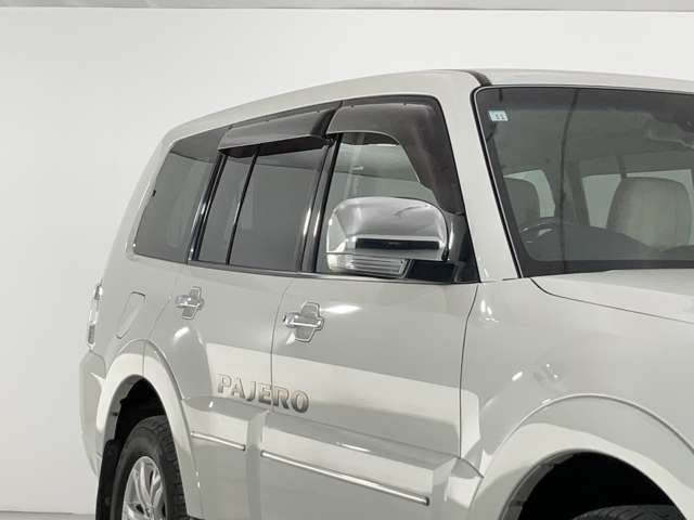 MITSUBISHI Pajero Super Exceeded Pearl White 2014′ CJFS5