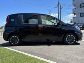 
									TOYOTA Sienta Hybrid Z  Late  10.5 Inch Full Seg Black 2025′ CJIV8 full								