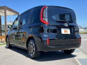 
									TOYOTA Sienta Hybrid Z  Late  10.5 Inch Full Seg Black 2025′ CJIV8 full								