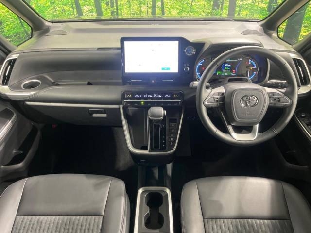 TOYOTA Noah S-Z Black 2023′ CLJV9