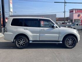 
									MITSUBISHI Pajero Long EXCEED D-TBO Pearl White 2013′ CLNOS full								