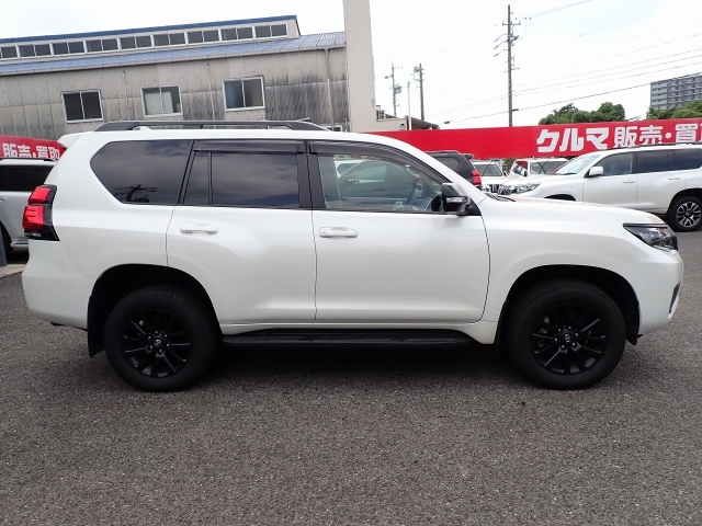 TOYOTA Land Cruiser Prado TX L Packet Matte Black Ed Pearl White 2023′ CNGSV