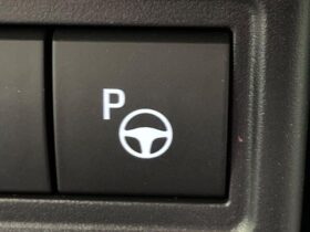 
									TOYOTA Corolla Cross Z Pearl White 2024′ CNOHR full								