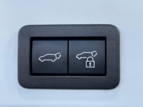 
									TOYOTA Corolla Cross Z Pearl White 2024′ CNOHR full								