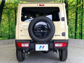 
									SUZUKI Jimny XC Pearl White 2025′ CNPI9 full								