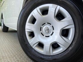 
									TOYOTA Hiace Van Super GL Dark Prime 2 Long Pearl White 2025′ CNPKS full								