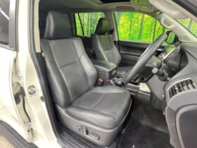 
									TOYOTA Land Cruiser Prado TX L Packet Matte Black Ed Pearl White 2023′ CNU0W full								