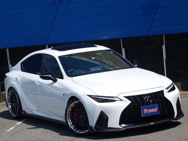 Lexus IS F Sport Mode Black 3 Pearl White 2023′ CPLXG