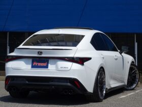 
									Lexus IS F Sport Mode Black 3 Pearl White 2023′ CPLXG full								