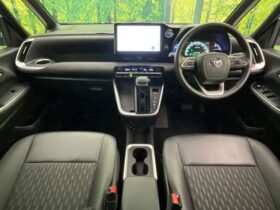 
									TOYOTA Noah S-Z Pearl White 2023′ CPUCA full								