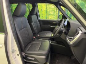 
									TOYOTA Noah S-Z Pearl White 2023′ CPUCA full								