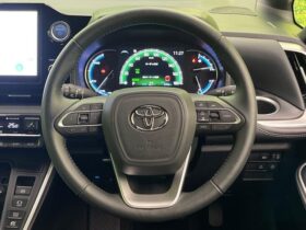 
									TOYOTA Noah S-Z Pearl White 2023′ CPUCA full								