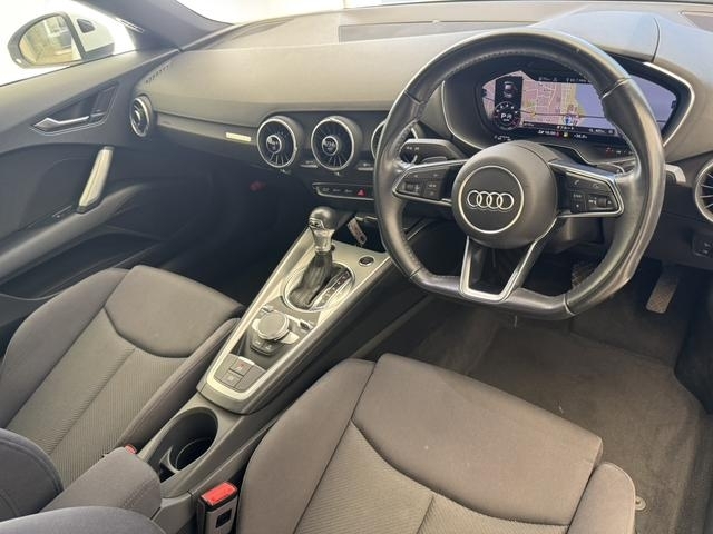 Audi TT 1.8 TFSI Style Plus White 2018′ CPV5A
