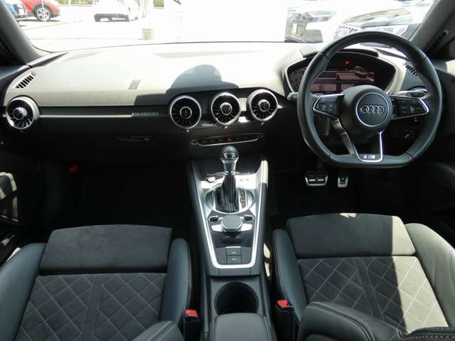 Audi TT 2.0TFSI Quattro S-Line Packet Gray 2019′ CQOCM