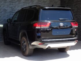 
									TOYOTA Land Cruiser Wagon GR Sport Diesel Turbo Black 2022′ CRR2A full								