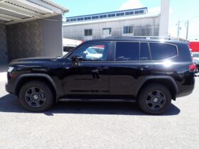 
									TOYOTA Land Cruiser Wagon GR Sport Diesel Turbo Black 2022′ CRR2A full								