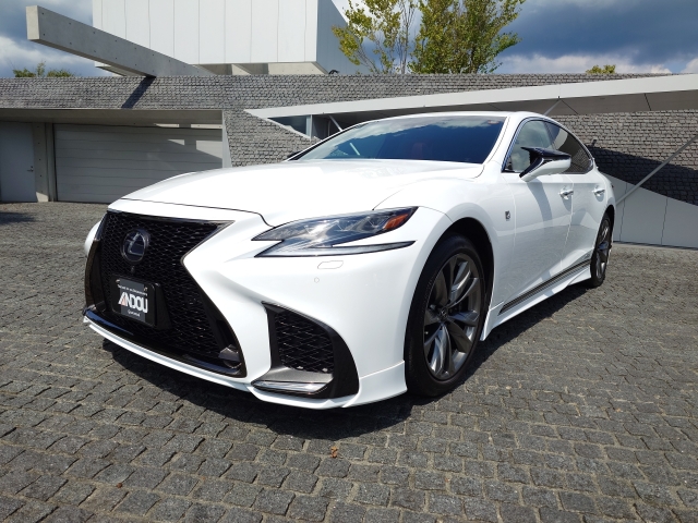 Lexus LS F Sport Pearl White 2018′ CRR2Q
