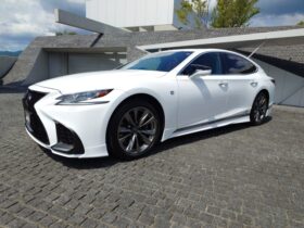 
									Lexus LS F Sport Pearl White 2018′ CRR2Q full								