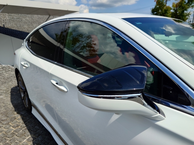 Lexus LS F Sport Pearl White 2018′ CRR2Q