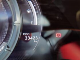 
									Lexus LS F Sport Pearl White 2018′ CRR2Q full								