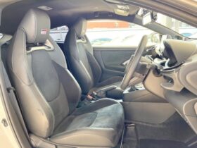 
									TOYOTA Yaris RZ High Performance Pearl White 2021′ CRYYX full								