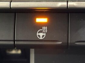 
									TOYOTA Noah S-Z White 2023′ CS0UK full								