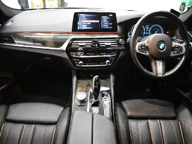 BMW 5 Series 540i xDrive M Sport Gray 2017′ CS310