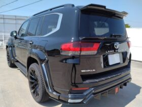 
									TOYOTA Land Cruiser Wagon ZX Black 2023′ CSE30 full								