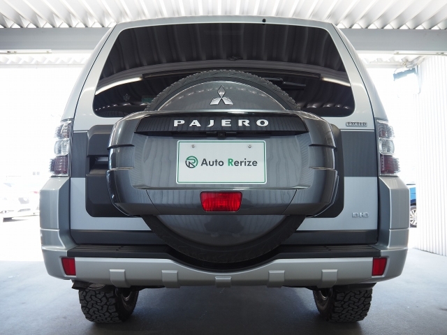 MITSUBISHI Pajero Exceed Silver 2012′ CTWBR