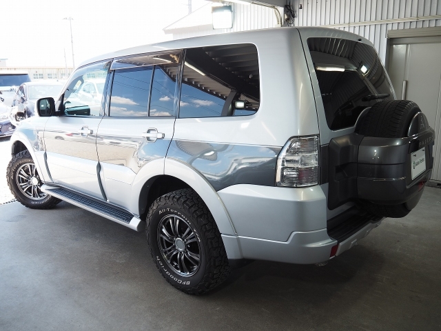 MITSUBISHI Pajero Exceed Silver 2012′ CTWBR