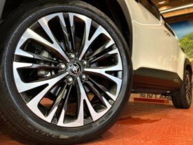 
									TOYOTA Yaris Cross Z Pearl White 2022′ CU4B2 full								