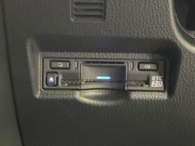 
									TOYOTA Noah S-Z Pearl White 2023′ CU4L2 full								