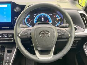 
									TOYOTA Noah S-Z Pearl White 2023′ CU4L2 full								