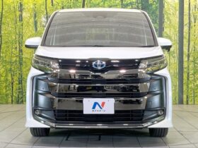 
									TOYOTA Noah S-Z Pearl White 2023′ CU4L2 full								