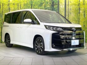 
									TOYOTA Noah S-Z Pearl White 2023′ CU4L2 full								