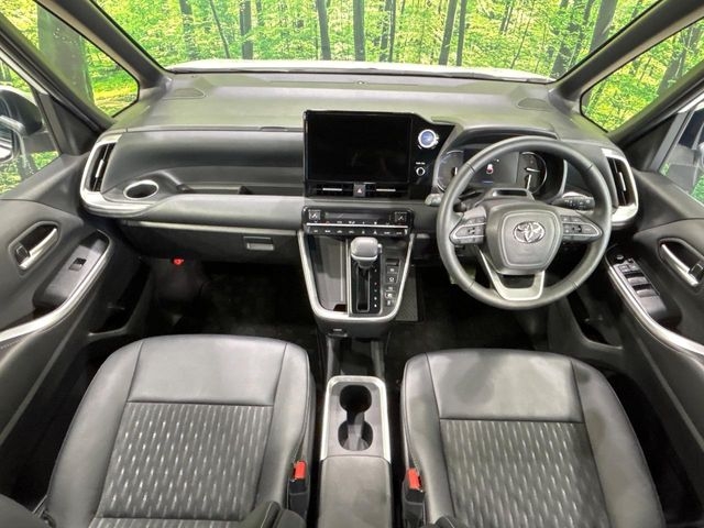 TOYOTA Noah S-Z Pearl White 2023′ CU5VB