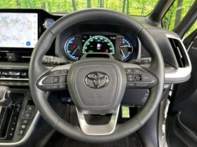 
									TOYOTA Noah S-Z Pearl White 2023′ CU5VB full								
