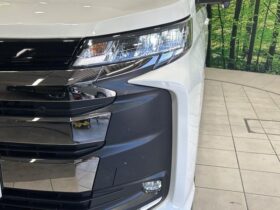 
									TOYOTA Noah S-Z Pearl White 2023′ CU5VB full								