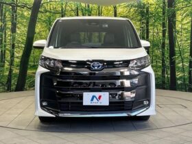 
									TOYOTA Noah S-Z Pearl White 2023′ CU5VB full								
