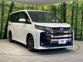 
									TOYOTA Noah S-Z Pearl White 2023′ CU5VB full								