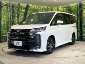 
									TOYOTA Noah S-Z Pearl White 2023′ CU5VB full								