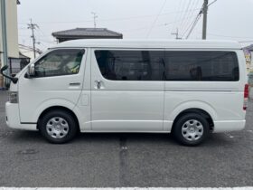 
									TOYOTA Hiace Van Wide Super GL Dark Prime L Middle R Pearl White 2025′ CUJ8K full								