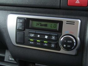 
									TOYOTA Hiace Wagon Grand Cabin Pearl White 2025′ CUYQ9 full								