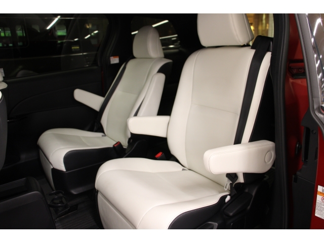 TOYOTA Estima Aeras Smart Red 2016′ CW1FZ