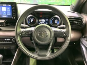 
									TOYOTA Yaris G Pearl White 2021′ CW9K8 full								