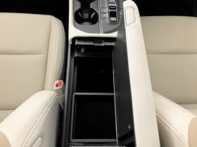 
									TOYOTA Crown CrossOver G Advanced Leather Package Pearl White 2022′ CW9KZ full								