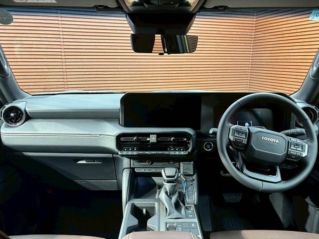 TOYOTA Land Cruiser Wagon VX First Edition Beige 2024′ CWA2M